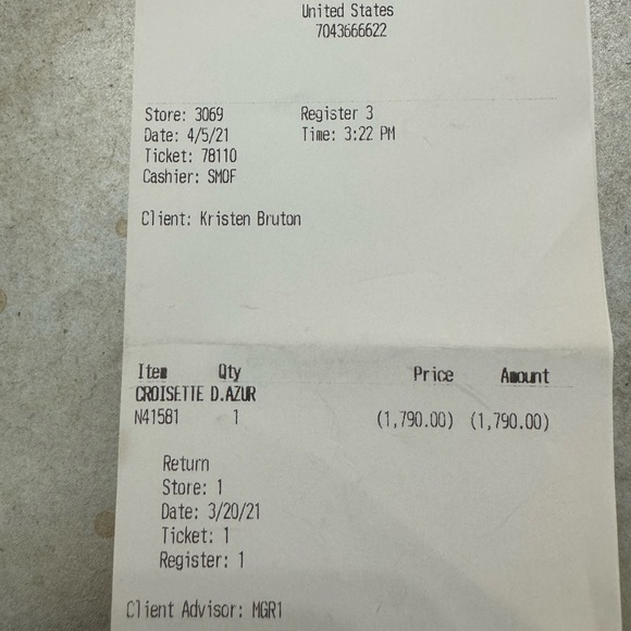 Like new LV purse. Smoke free and pet free home. Carried less than 5 times. - Picture 7 of 8